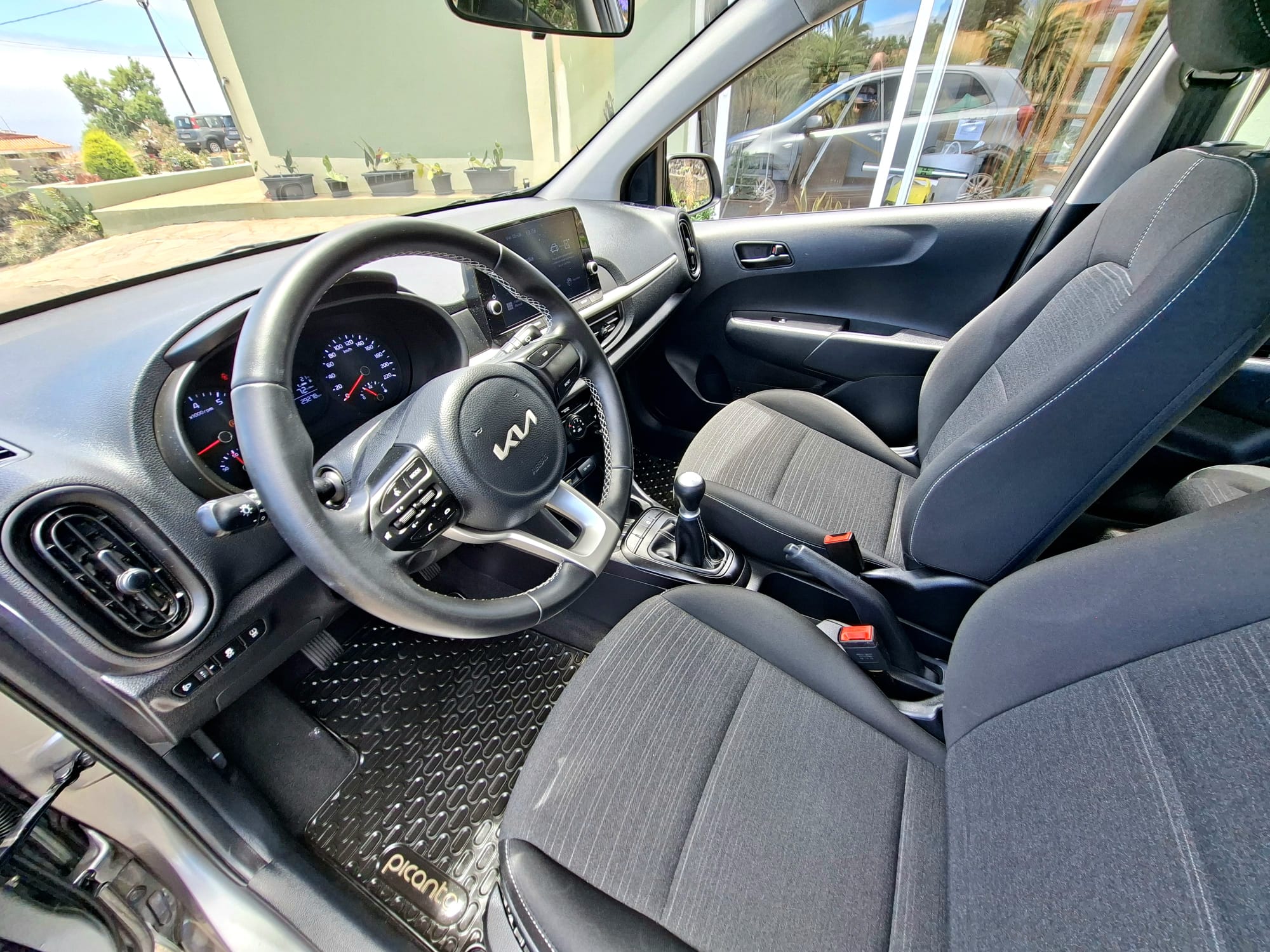 Kia Picanto foto 11