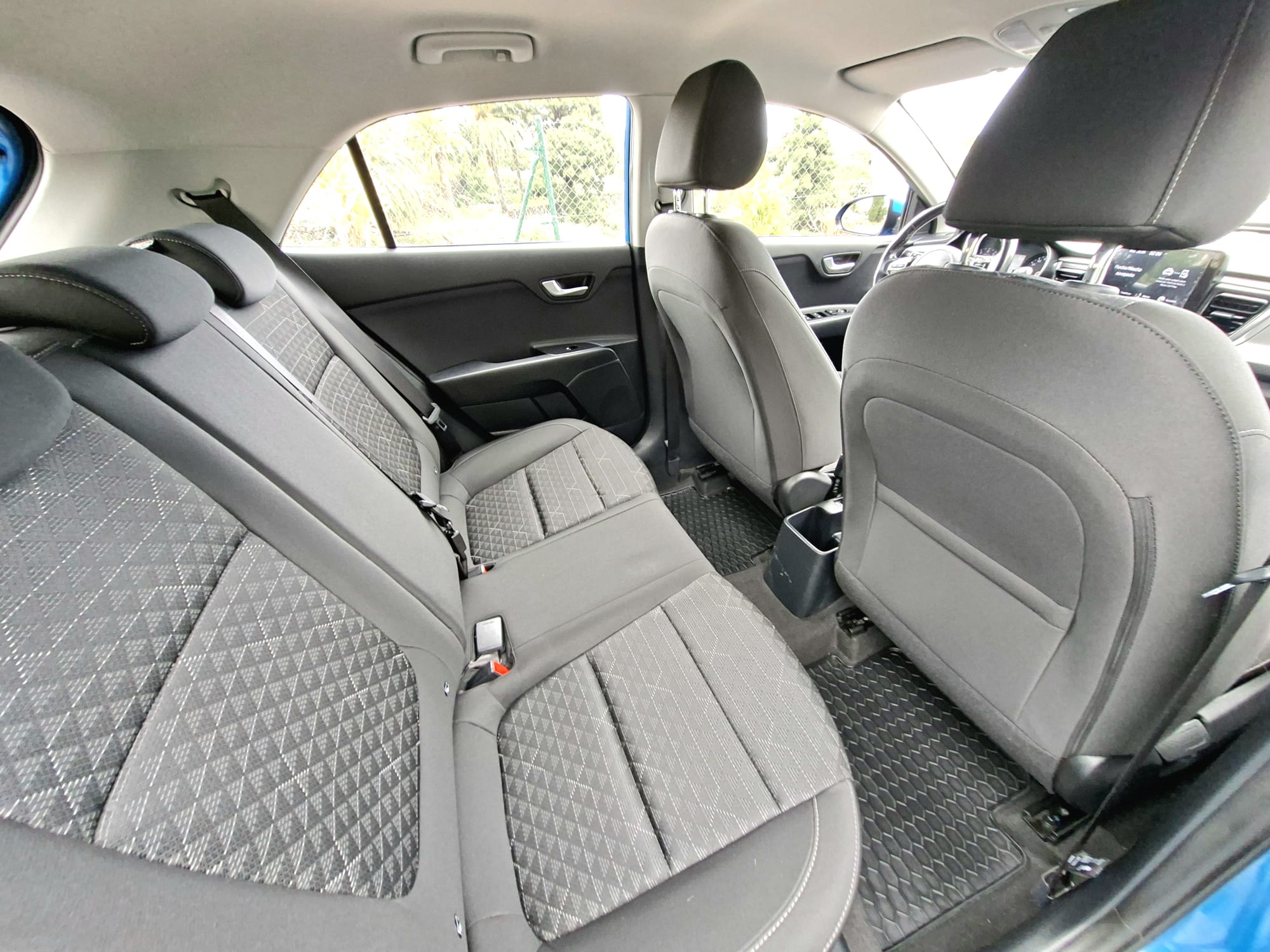 Kia Rio foto 11